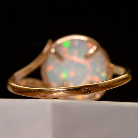 Stunning Vintage 14K Rose Gold Opal Ring, Gold LAB Opal Ring Sz6.75, Custom Made - Picture 7 of 11